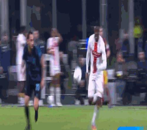 哈兰德曼城,主场观战显,失落神色,竞技宝官网网址,竞技宝网页入口,竞技宝网页地址,竞技宝app下载