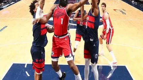 冰岛击败科索沃，总比分反超晋级B级组，韦达特与穆里奇齐献帽子戏法